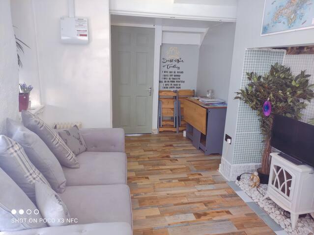 Cosy Wellbeing Stays On Cornish Coast Falmouth Ngoại thất bức ảnh
